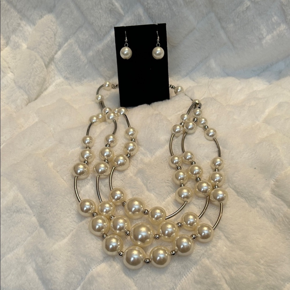 Elegant Faux Pearl Necklace and Earring Set